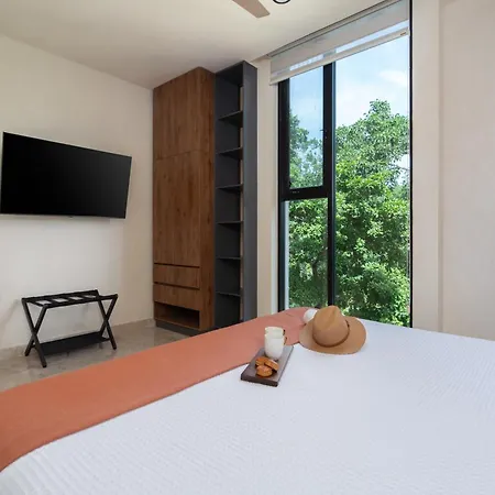 Escape Private Pool, Terrace & Boho Vibes Apartment *