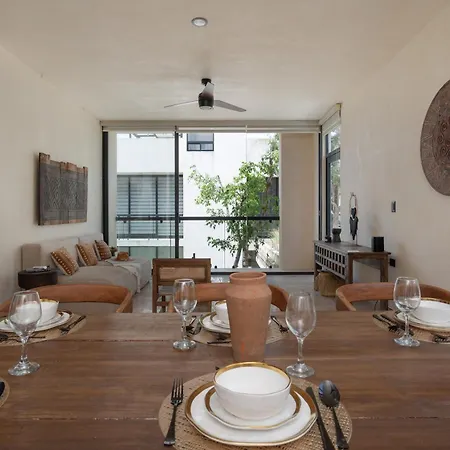 Escape Private Pool, Terrace & Boho Vibes Apartment *