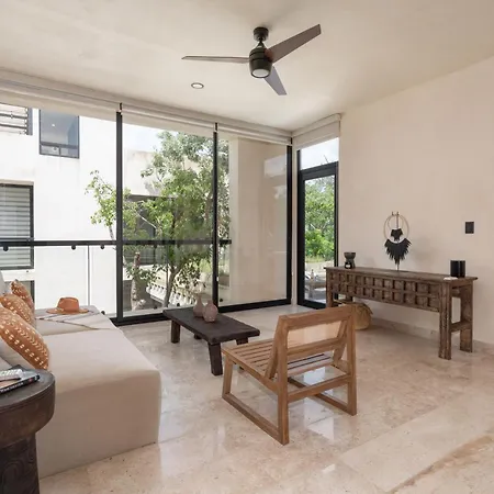 Apartment Escape Private Pool, Terrace & Boho Vibes *