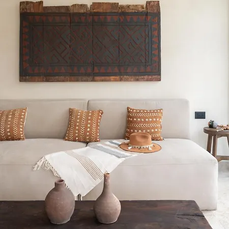 Escape Private Pool, Terrace & Boho Vibes Apartment *