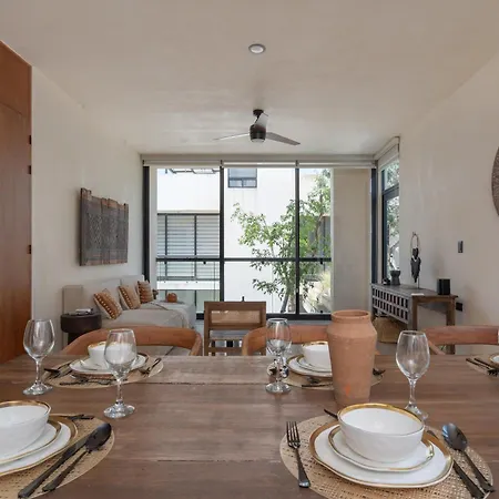 Apartment Escape Private Pool, Terrace & Boho Vibes *