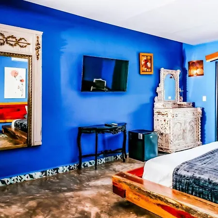 Modern Comfort Meets Rustic Vibes Tulum-king Bed Apartment Tulum