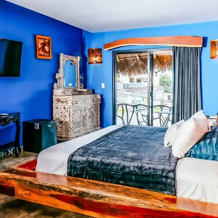 Modern Comfort Meets Rustic Vibes Tulum-king Bed Apartment *