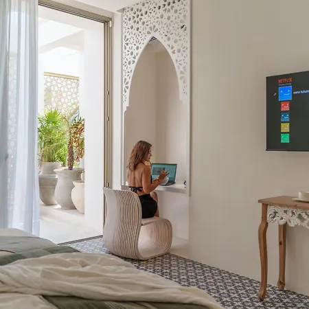 Hotel Sana Beachfront Boutique