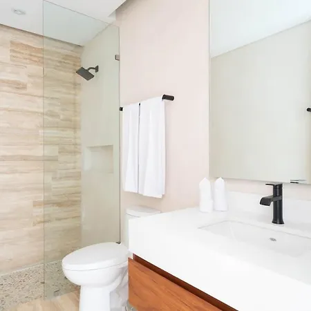 Exclusive 4br In Karanda With Pools And Paddle Villa Tulum