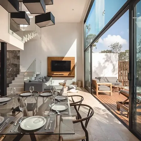 Exclusive 4br In Karanda With Pools And Paddle Villa Tulum