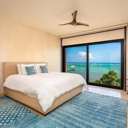 Beachfront 3Br Escape With Rooftop Sea Tankah Bay Apartment *