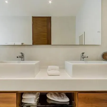 Park Penthouse Apartment