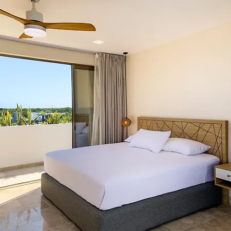 Luxe Penthouse With Rooftop Pool And Grill Tulum