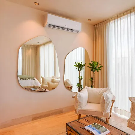 Hotel Trobbu Boutique Collection 5*
