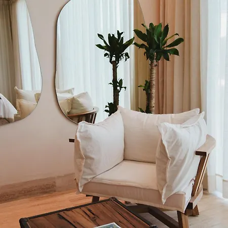 Hotel Trobbu Boutique Collection