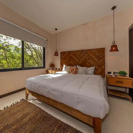 Asana With Stunning Luxury Pool And Private Rooftop Villa