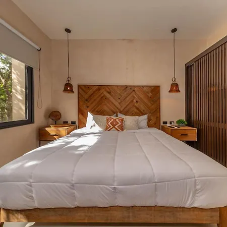 Villa Asana With Stunning Luxury Pool And Private Rooftop