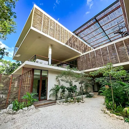 Rooftop Paradise 2br In Gated Community Apartment
