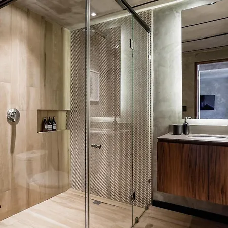 Contemporary & Well-located Apartment
