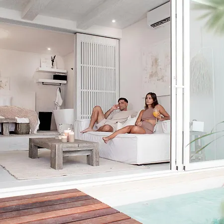 Hotel Jungle Luxe