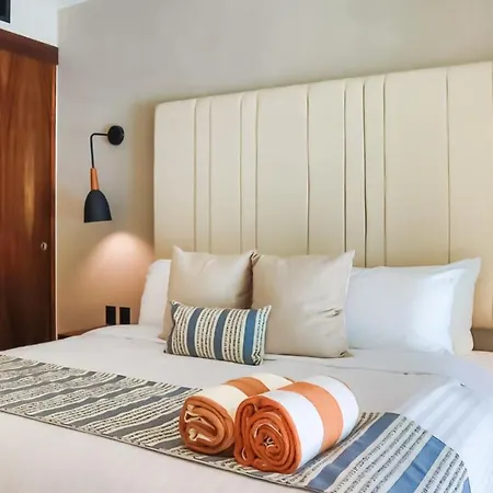 H001b Luxury W A Private Pool Apartment