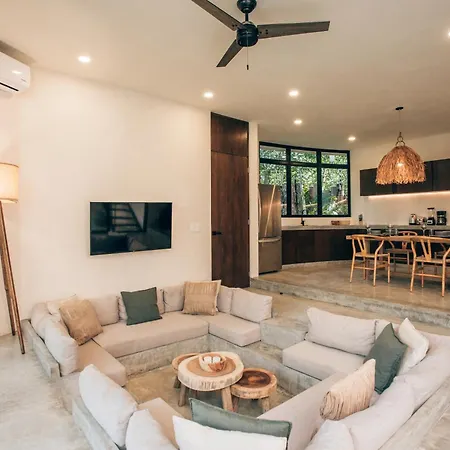 Luxury Jungle Villa-pvt Pool -100mbs- Concierge 8a