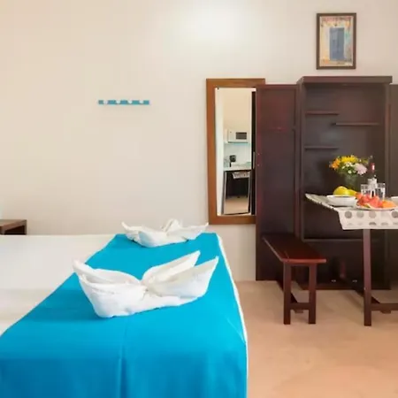 Casa Toloc Aparthotel 4*