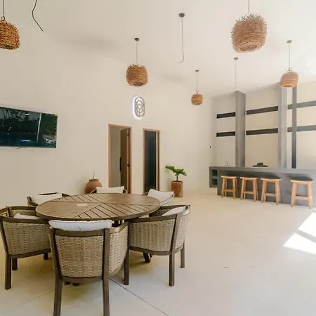 Ximbal 4 Guest Wifi Pool Gym Laundry Apartment