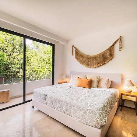 2br Sun Lover's Nest W Gym Rooftop Apartamento *