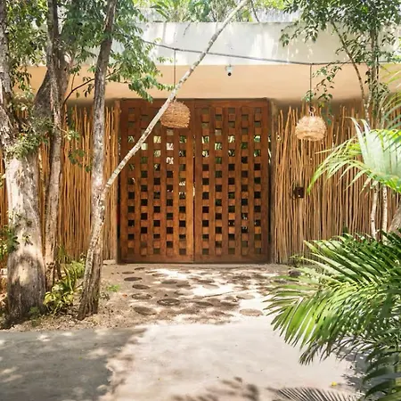 Lovely Boho Chic With Private Pool Apartment