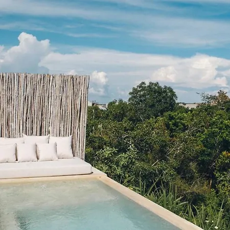 Lovely Boho Chic With Private Pool Apartment