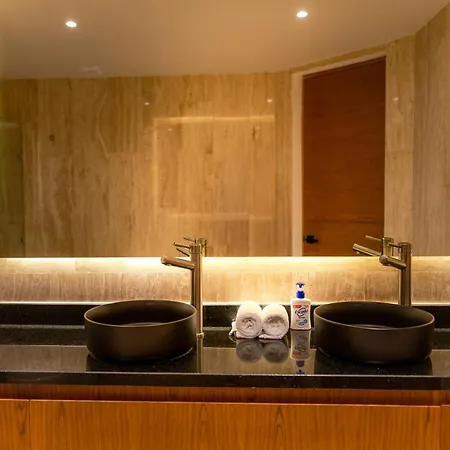 Zentu Loft In With Jacuzzi *