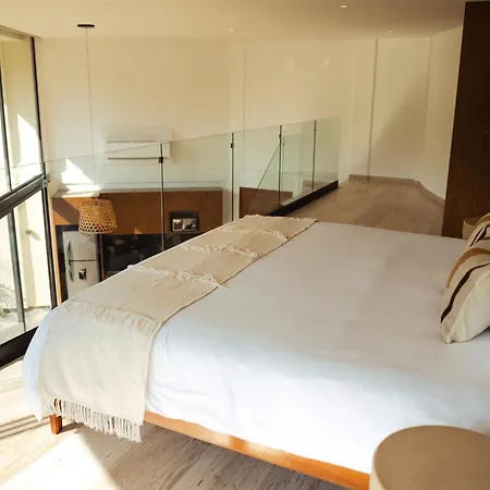 Zentu Loft In With Jacuzzi Apartment