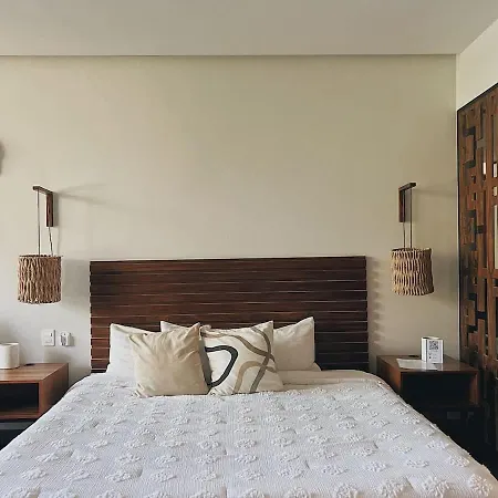 3 Pools At Main Avenue Apartment *