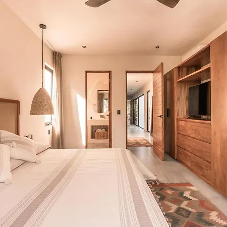 Villa With 2 Pools With Security Guard For 10 Guests Tulum