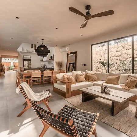 With 2 Pools With Security Guard For 10 Guests *