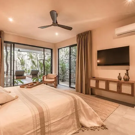 With 2 Pools With Security Guard For 10 Guests *