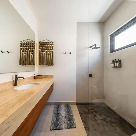 Сasa de vacaciones Casa Mila 4bdr Luxury 24-7 Security *