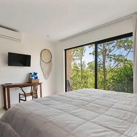 Luxury Near Beach, Fast Wifi & Pool Apartment Tulum