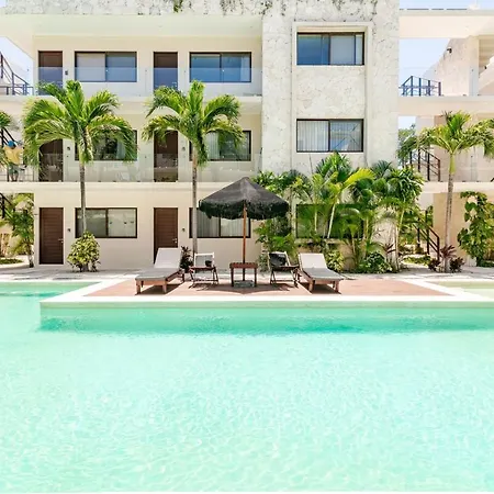Luxury Near Beach, Fast Wifi & Pool *