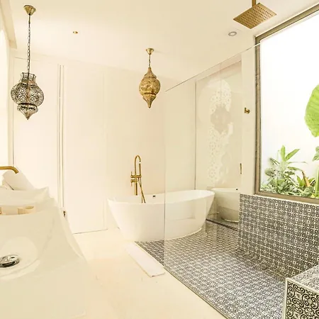Hotel Sana Beachfront Boutique