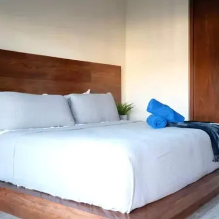 Casa Vibe- Private- Ph- Rooftop- Pool- 3 Balcony *