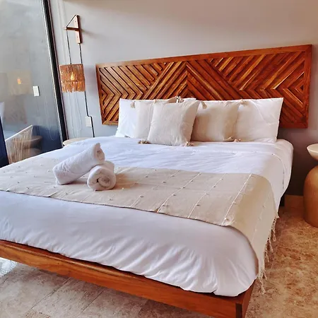 1-bd With Ocean View Rooftop Pool Apartment *