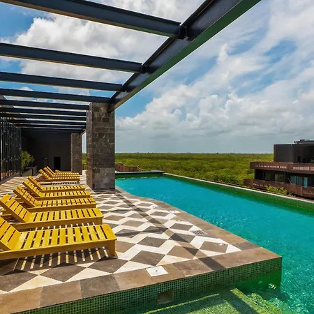 Pelican Breeze C301 Tulum