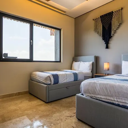 Pelican Breeze C301 Apartment