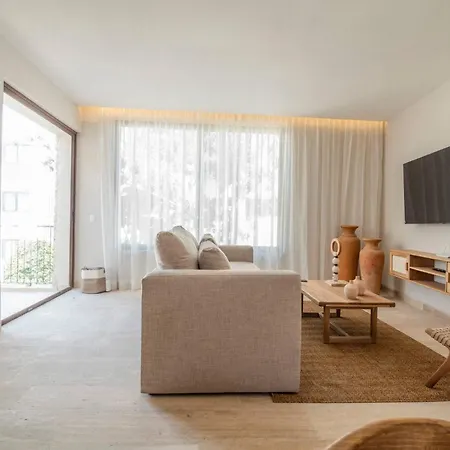 Paradise In With Ac And Private Pool Apartment *