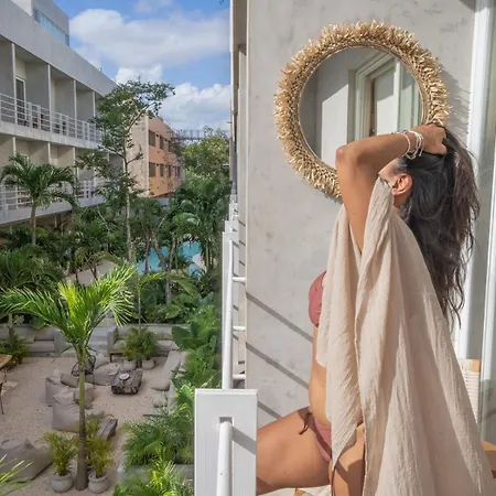 New H With Free Access To Akna Club Apartment
