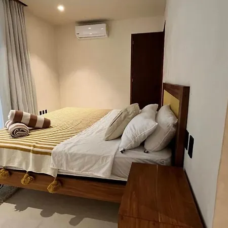2br Spacious & Stylish Apartment