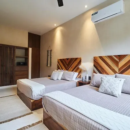 Moderna Casa De 3 Con Piscina Privada