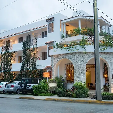 Aparthotel Livetulum 4*
