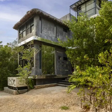 Villa Zero Zero