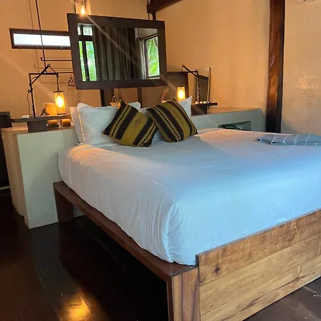 Libelula Beachfront 4*