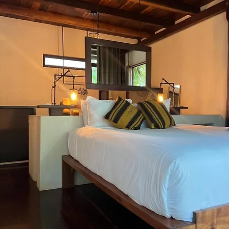 Libelula Beachfront Hotel Tulum
