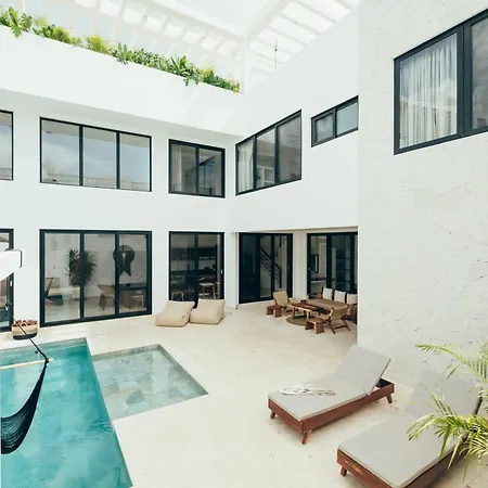 Villa La Coya *